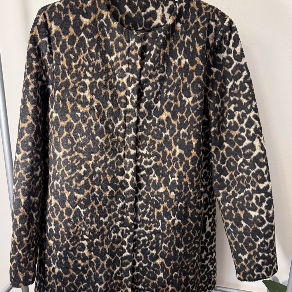 Nine West Leopard Print Long Sleeve Coat
EUC